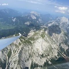 Flugwegposition um 14:14:13: Aufgenommen in der Nähe von Admont, Österreich in 2740 Meter